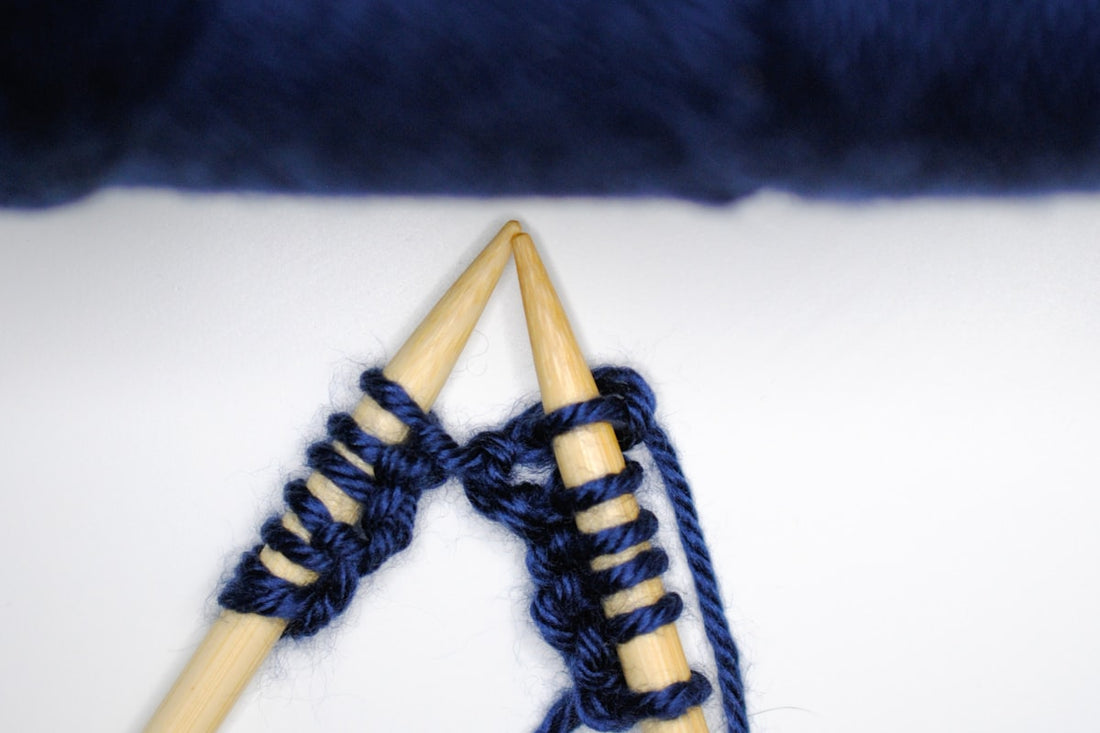 Knitting vs crochet