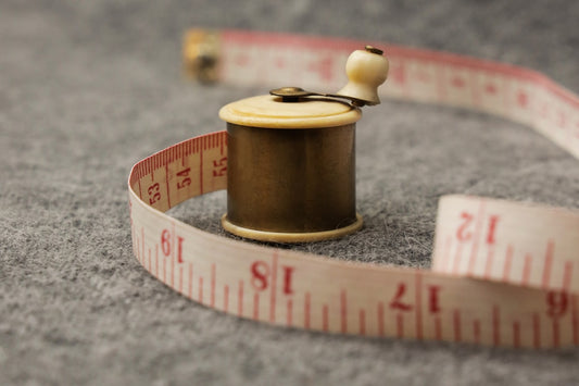 Measuring gauge