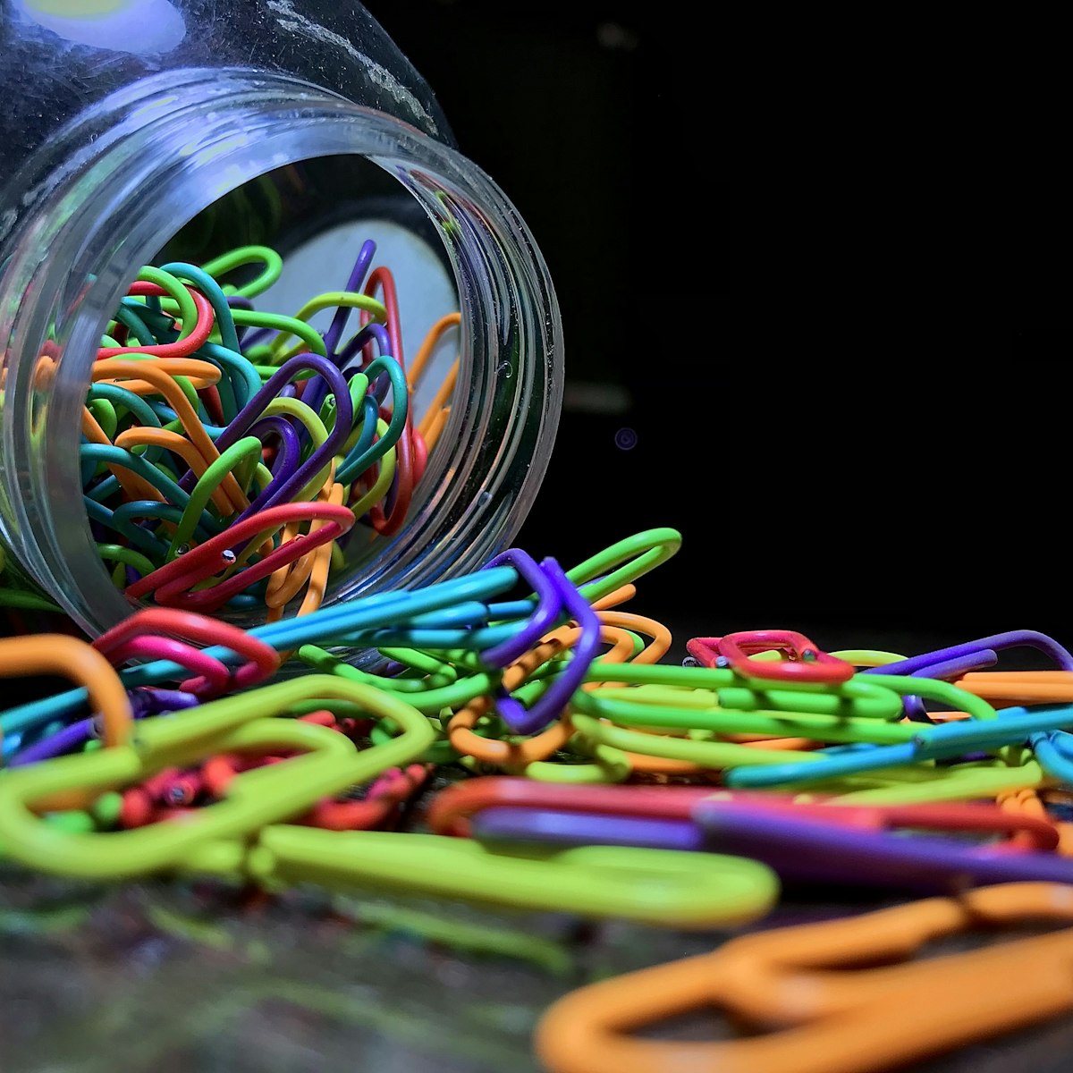 Locking stitch markers